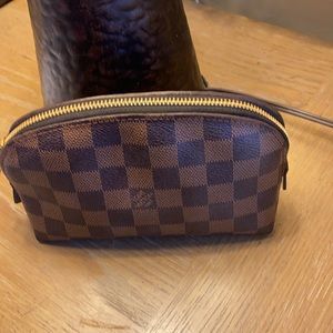 Used Louis Vuitton Damier Ebene cosmetic pouch
